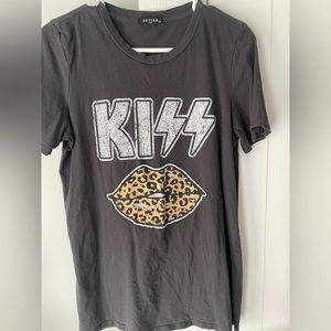 KISS graphic T